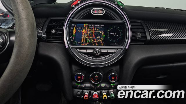 MINI Cooper S 5Door Standard 3rd 2019 — фото 14