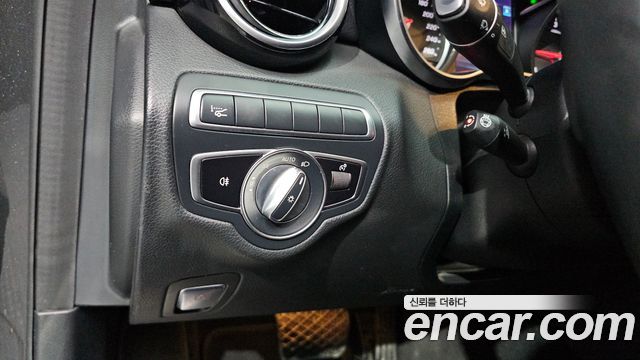 Mercedes-Benz C-Class (W205) C220 d 4MATIC 2020 — фото 17
