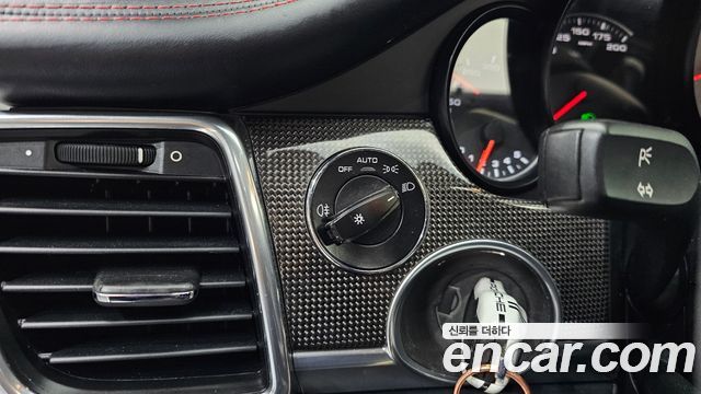 Porsche Panamera 4.8 GTS 970 2015 — фото 17