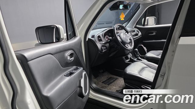 Jeep Renegade 2.4 Longitude High 2018 — фото 10