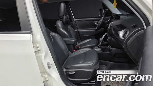 Jeep Renegade 2.4 Longitude High 2018 — фото 11