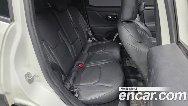 Jeep Renegade 2.4 Longitude High 2018 — фото 12