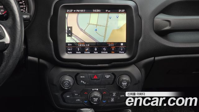 Jeep Renegade 2.4 Longitude High 2018 — фото 14