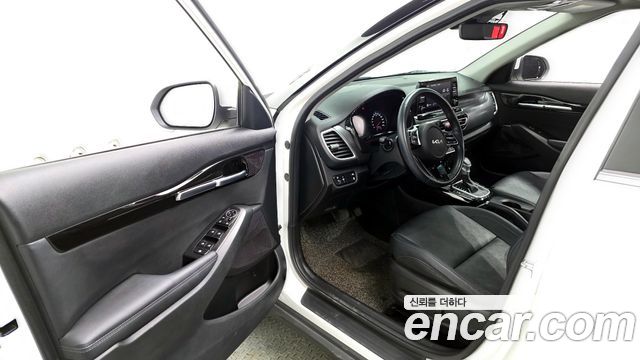 Kia Seltos Gasoline 1.6 Turbo 2WD Signature 2023 — фото 10