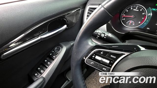 Kia Seltos Gasoline 1.6 Turbo 2WD Signature 2023 — фото 18