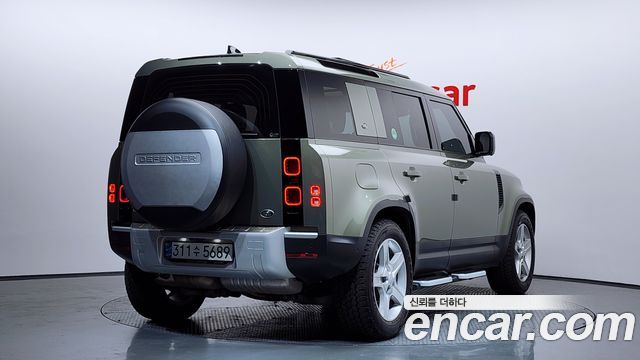 Land Rover Defender (L663) 110 D250 SE 2023 — фото 2