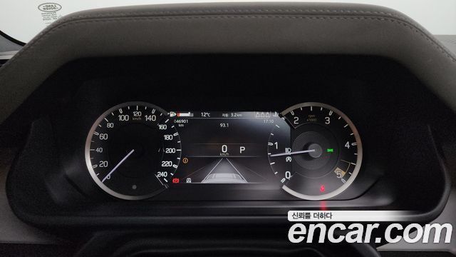 Land Rover Defender (L663) 110 D250 SE 2023 — фото 8