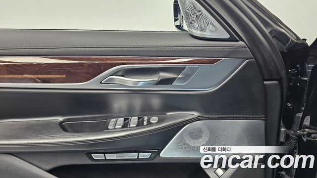 BMW 7 Series (G11) 750Li xDrive 2016 — фото 15