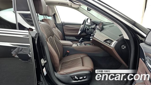 BMW 6 Series GT (G32) 630i xDrive Luxury 2023 — фото 11