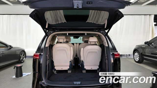 Kia Carnival (IV) Gasoline 9-seater Limousine(Special vehicle) 2021 — фото 20