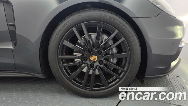 Porsche Panamera (971) 3.0 AWD 2018 — фото 5