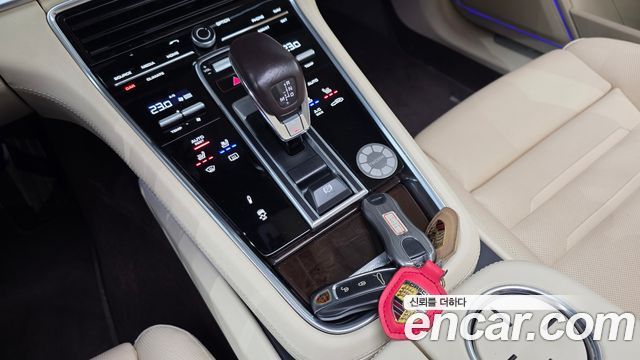 Porsche Panamera (971) 3.0 AWD 2018 — фото 9