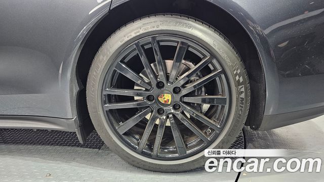 Porsche Panamera (971) 3.0 AWD 2018 — фото 21