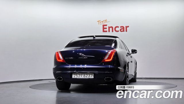 Jaguar XJ 3.0D XJ50 LWB X351 2019 — фото 4