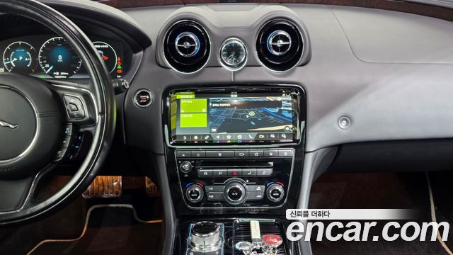 Jaguar XJ 3.0D XJ50 LWB X351 2019 — фото 14