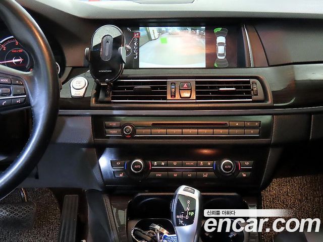BMW 5 Series (F10) 520d xDrive Luxury 2014 — фото 16