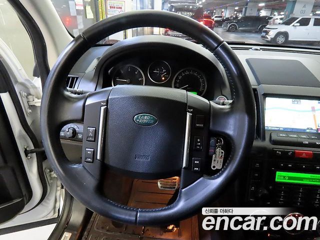 Land Rover Freelander 2 2.2 SD4 HSE 2012 — фото 8