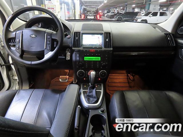 Land Rover Freelander 2 2.2 SD4 HSE 2012 — фото 10