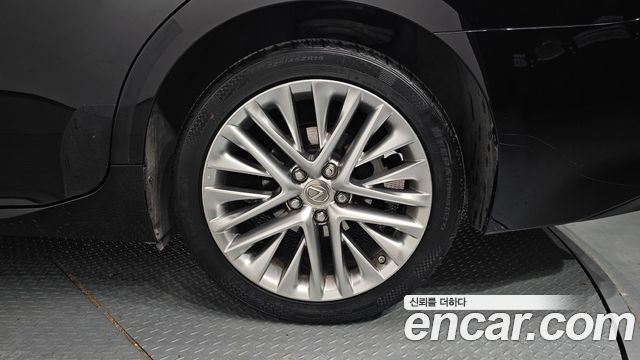 Lexus ES350 Executive XV60 2013 — фото 5