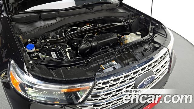 Ford Explorer (VI) 2.3 LimIted 4WD 2022 — фото 6