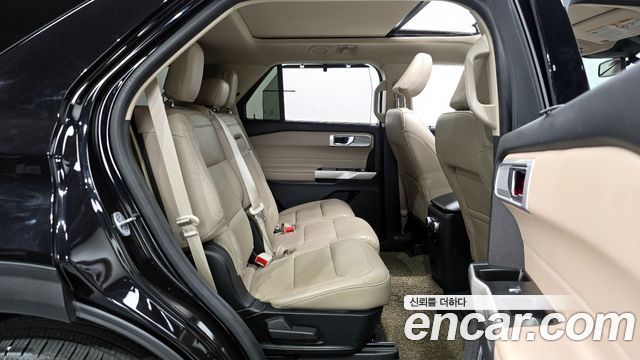 Ford Explorer (VI) 2.3 LimIted 4WD 2022 — фото 12