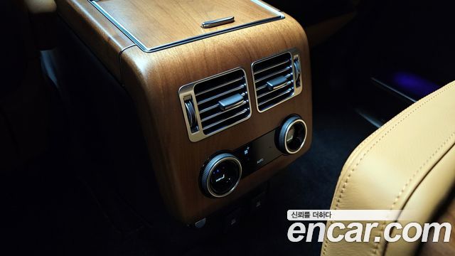 Land Rover Range Rover (IV) 5.0 SC AB LWB 2021 — фото 17