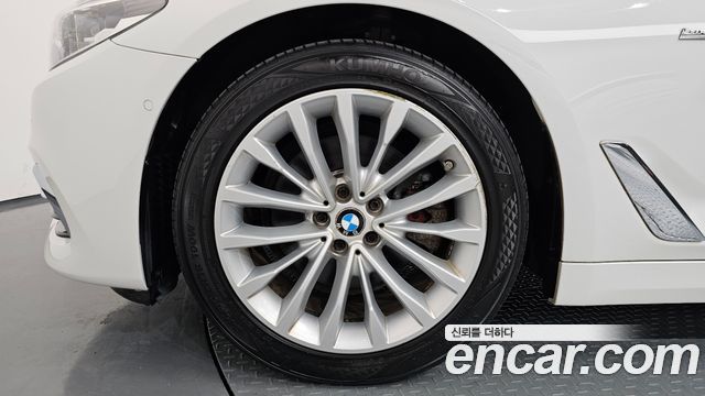 BMW 5 Series (G30) 520d Luxury Special Edition 2018 — фото 5