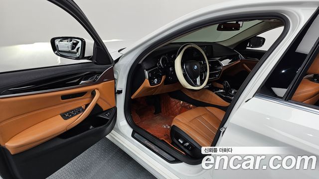 BMW 5 Series (G30) 520d Luxury Special Edition 2018 — фото 10