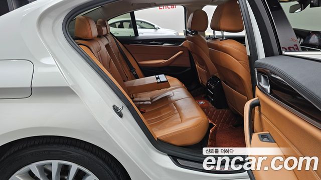 BMW 5 Series (G30) 520d Luxury Special Edition 2018 — фото 12