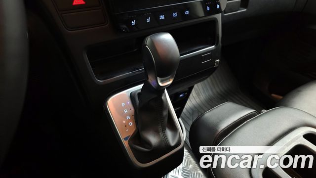 Hyundai Staria Cargo 3-Seater Modern 2023 — фото 9