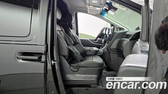 Hyundai Staria Cargo 3-Seater Modern 2023 — фото 10
