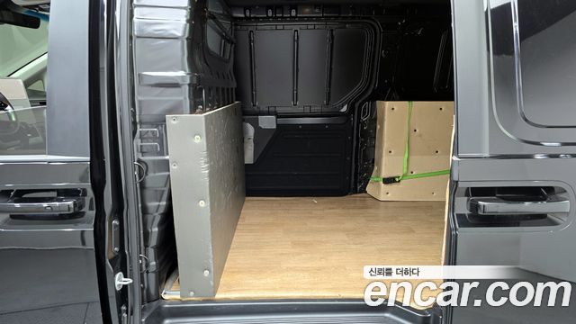 Hyundai Staria Cargo 3-Seater Modern 2023 — фото 12