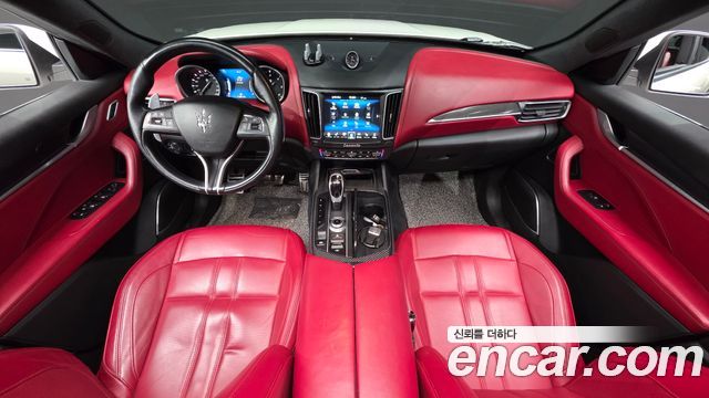 Maserati Levante 3.0 Diesel AWD GranSport 2018 — фото 7