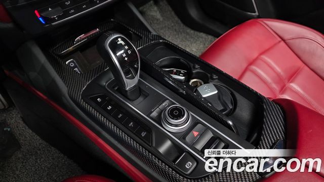 Maserati Levante 3.0 Diesel AWD GranSport 2018 — фото 9