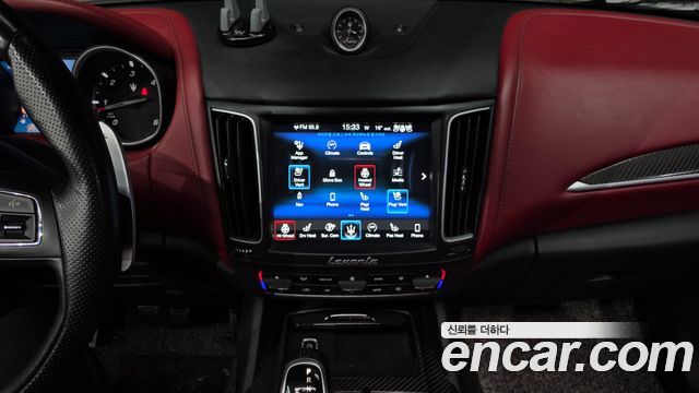 Maserati Levante 3.0 Diesel AWD GranSport 2018 — фото 18