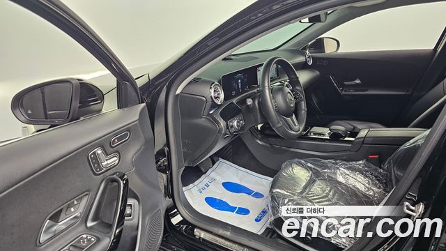 Mercedes-Benz A-Class (W177) A220 Sedan 2020 — фото 10