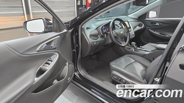 Chevrolet Malibu 2.0 Turbo LT Special 2022 — фото 10