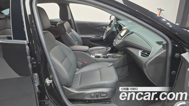 Chevrolet Malibu 2.0 Turbo LT Special 2022 — фото 15