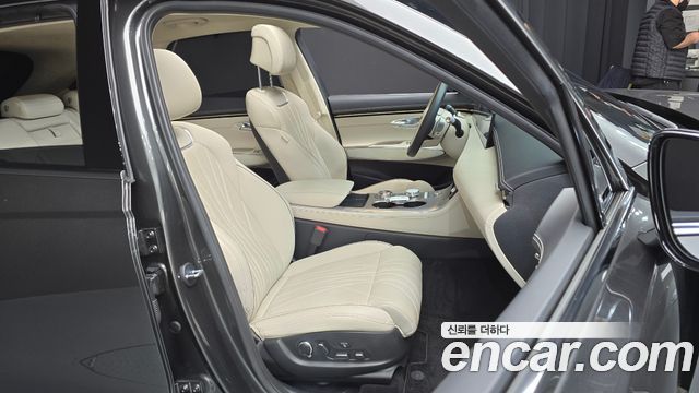 Genesis GV70 2.5T Gasoline AWD 2025 — фото 12
