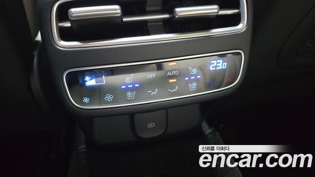 Genesis GV70 2.5T Gasoline AWD 2025 — фото 17