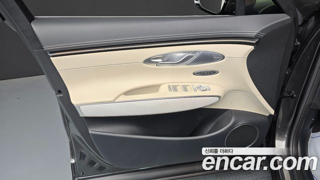 Genesis GV70 2.5T Gasoline AWD 2025 — фото 24