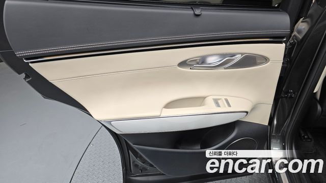Genesis GV70 2.5T Gasoline AWD 2025 — фото 25
