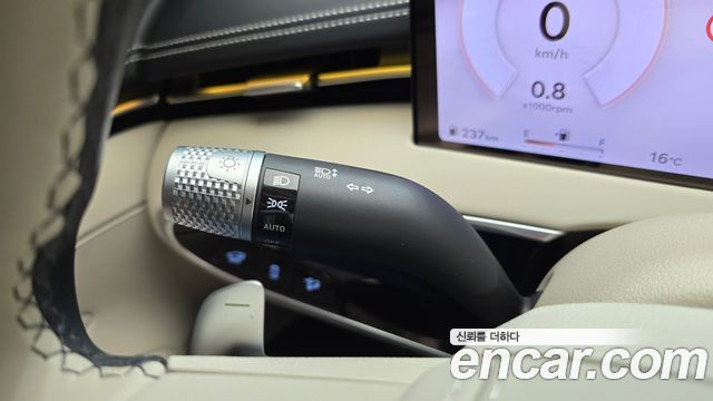 Genesis GV70 2.5T Gasoline AWD 2025 — фото 28