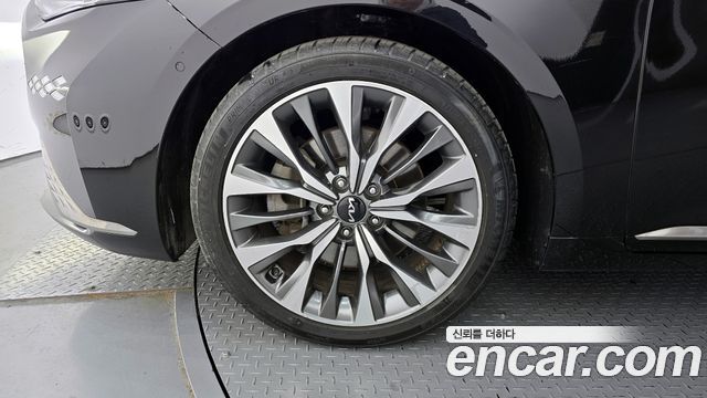 Kia K8 2.5 Gasoline 2WD Noblesse 2022 — фото 5