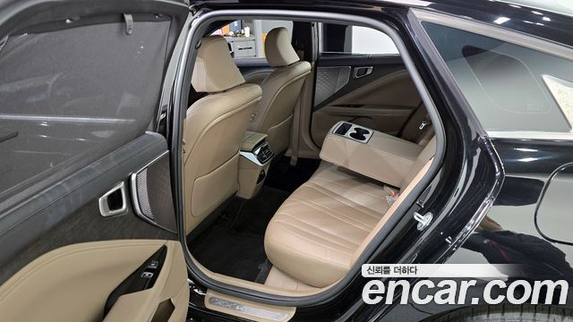 Kia K8 2.5 Gasoline 2WD Noblesse 2022 — фото 11