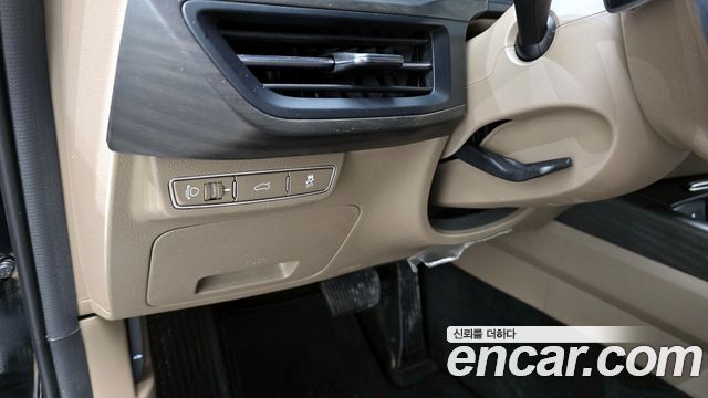 Kia K8 2.5 Gasoline 2WD Noblesse 2022 — фото 15