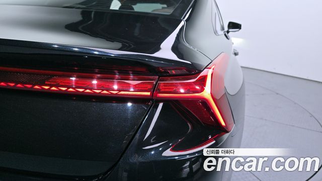 Kia K8 2.5 Gasoline 2WD Noblesse 2022 — фото 23