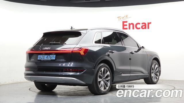 Audi e-tron 55 Quattro 2020 — фото 2