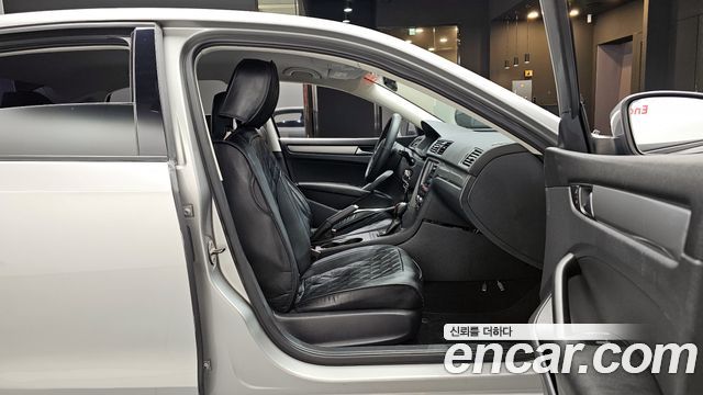 Volkswagen Passat 2.5 B7 2013 — фото 11