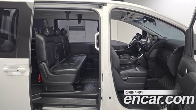 Hyundai Staria disability support car 2022 — фото 11